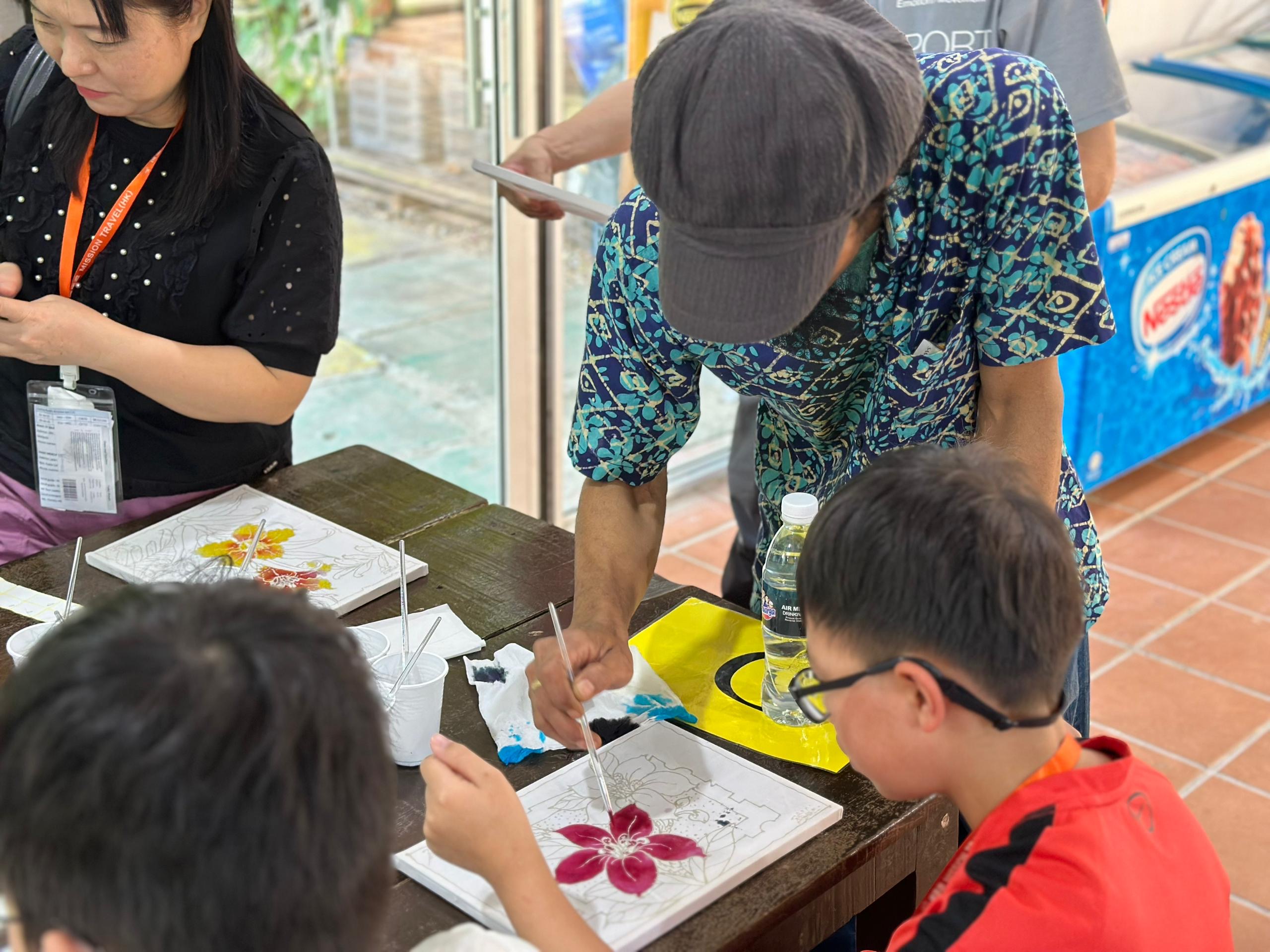Batik Student Photo 7
